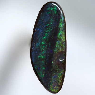 SOLID BOULDER OPAL Banded pattern, sparkles of forest green